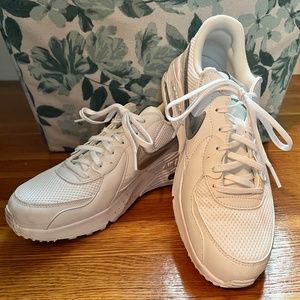 Women’s White AirMAX Nike Sneakers